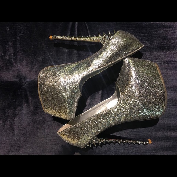 Stiletto Spiked Pumps - Picture 2 of 3